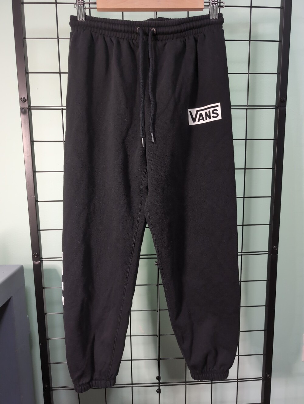 Vans Versa Black Checkerboard Sweatpants – Size Small